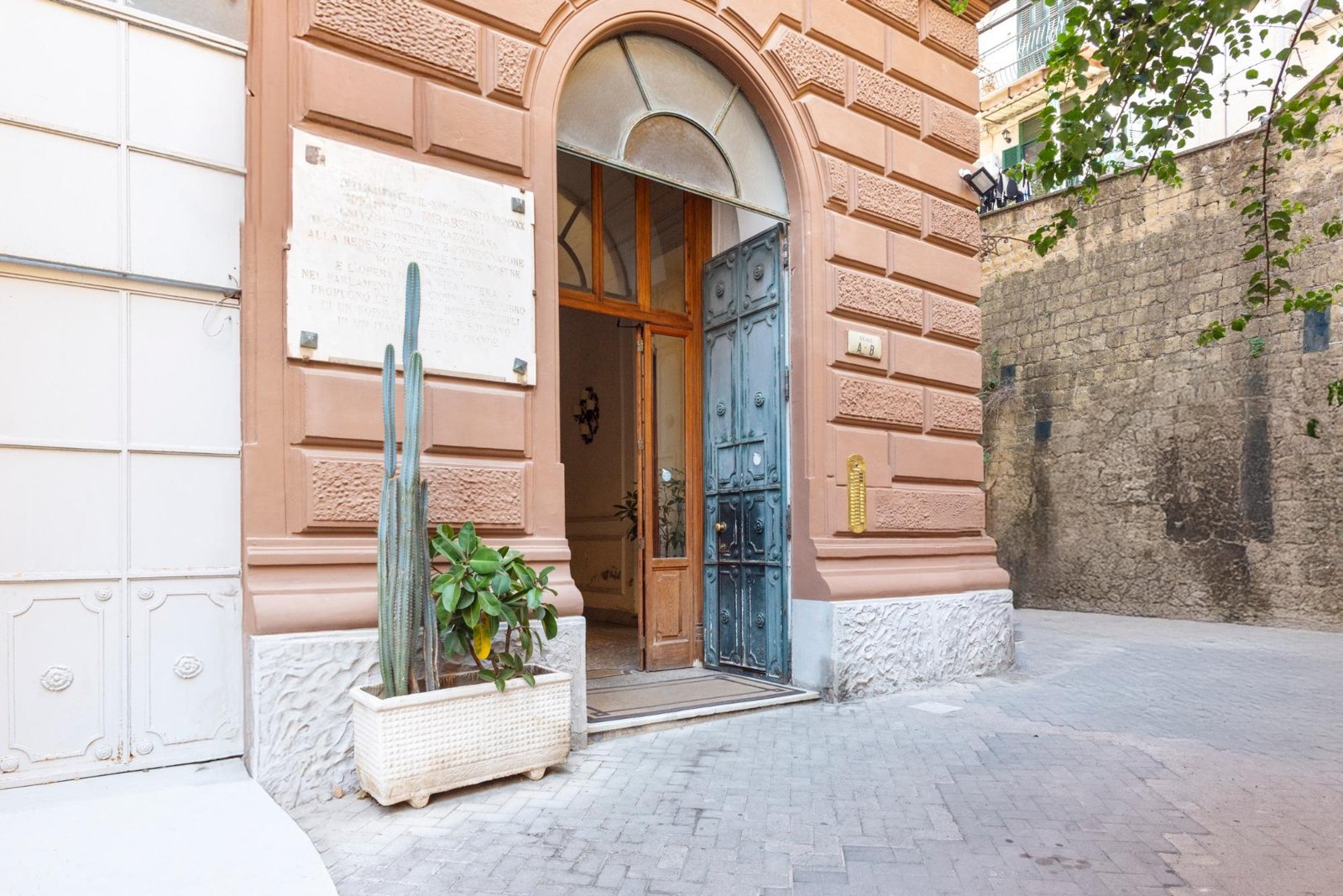 Ingresso del palazzo